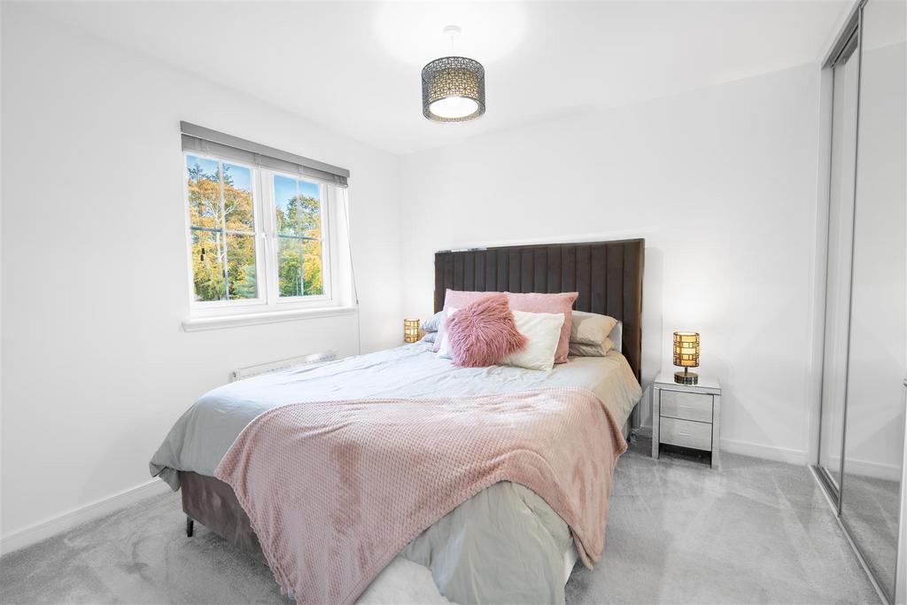 Bedroom.one.jpg