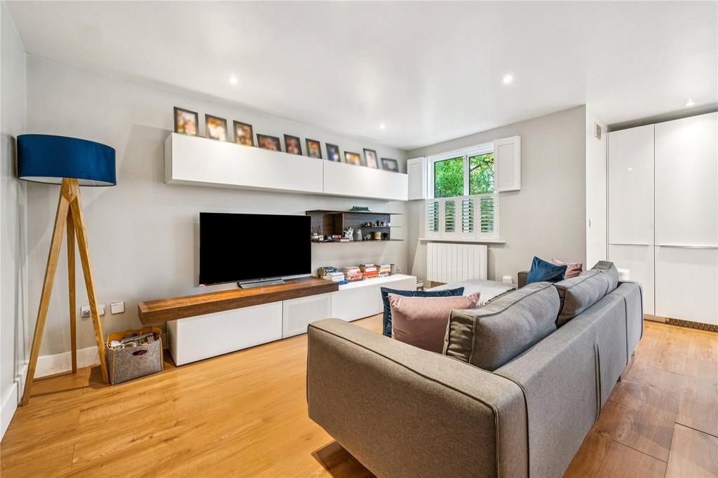 Penwith Road, SW18 2 bed apartment for sale - £575,000