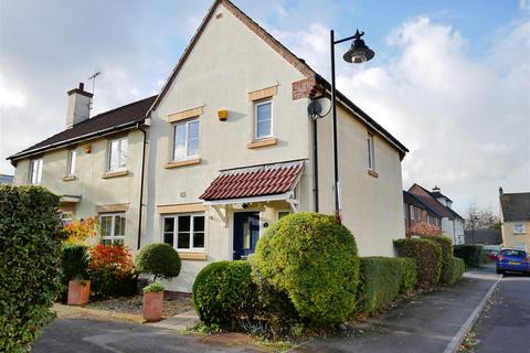 11 Carp Road, Calne, SN11 9UE