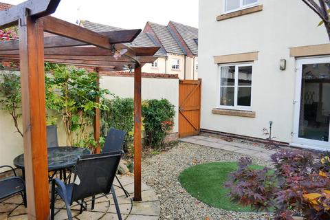 11 Carp Road, Calne, SN11 9UE