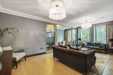 3 bedroom flat to rent, Rutland Gate, London SW7