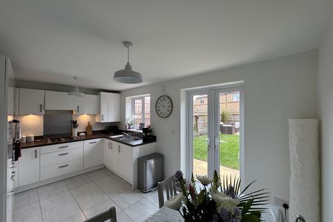 2 bedroom semi-detached house for sale, Nimrod Avenue, Southam, CV47