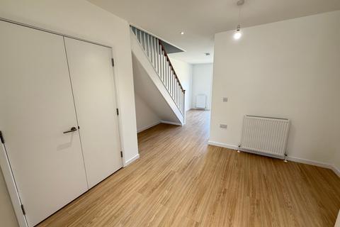 2 bedroom property to rent, Andrew Cairns Drive, Littlehampton, BN17