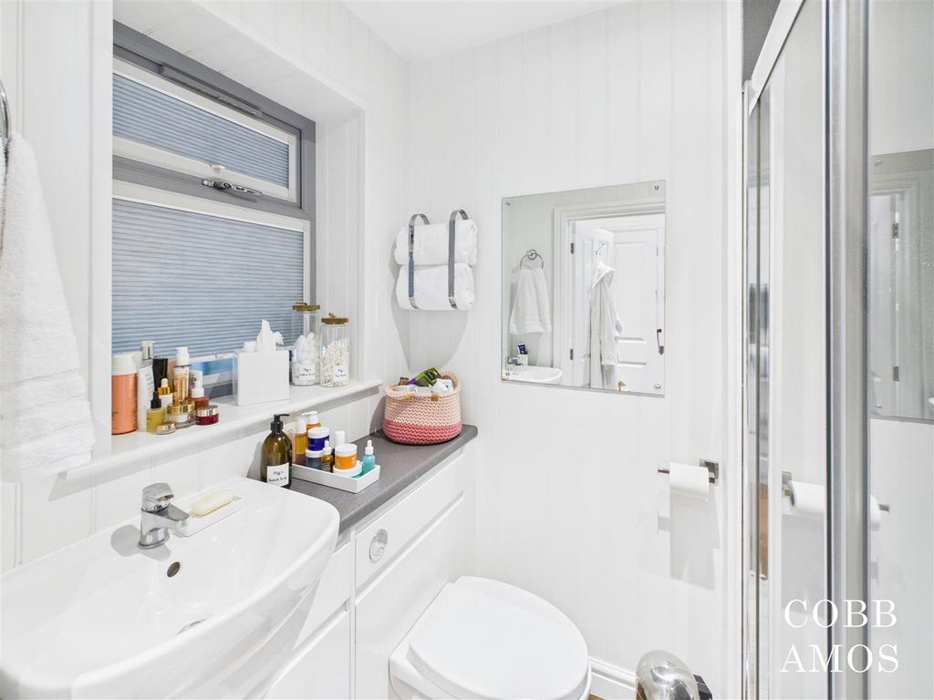 CAM02803 G0-PR0238-STILL013.jpg