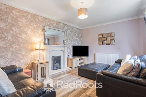3 bedroom semi-detached house for sale, Chiltern Road, Doncaster DN5