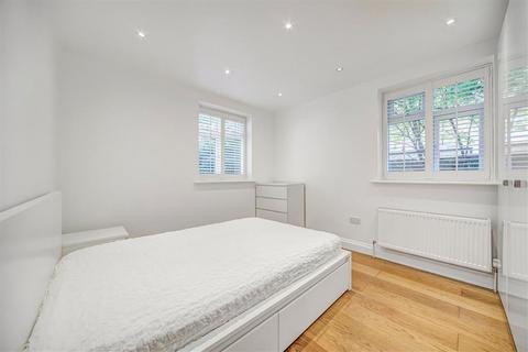 3 bedroom flat for sale, Kings Avenue, London SW4