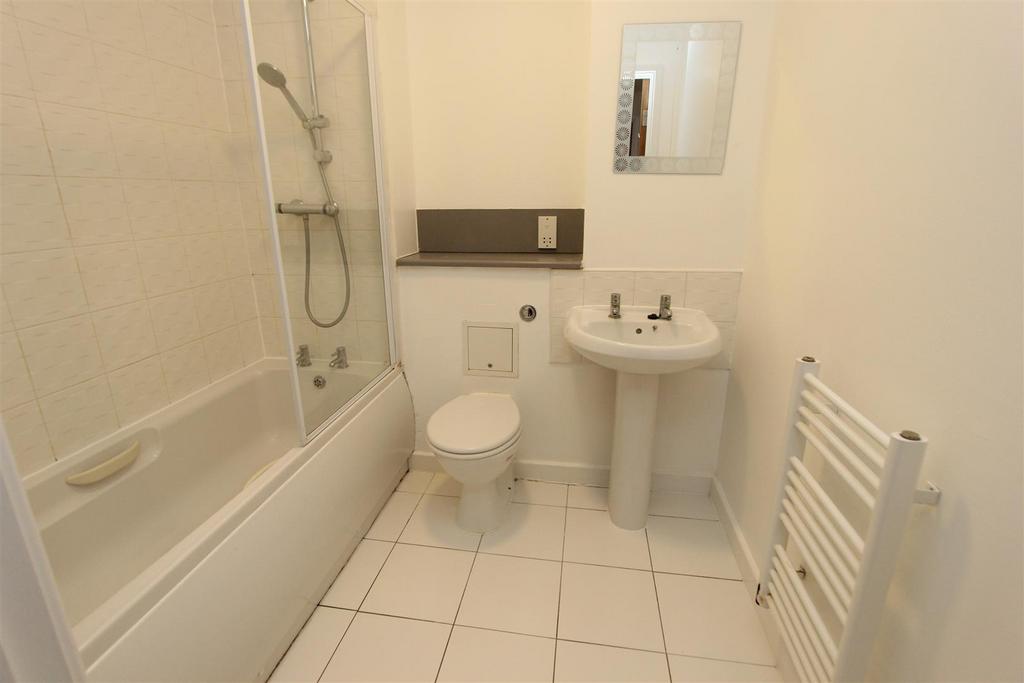 Bathroom.JPG