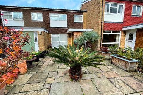 Buckingham Gardens, West Molesey KT8