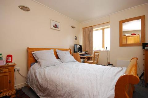 3 bedroom flat for sale, Maurer Court, Greenwich, London, SE10