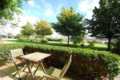 3 bedroom flat for sale, Maurer Court, Greenwich, London, SE10