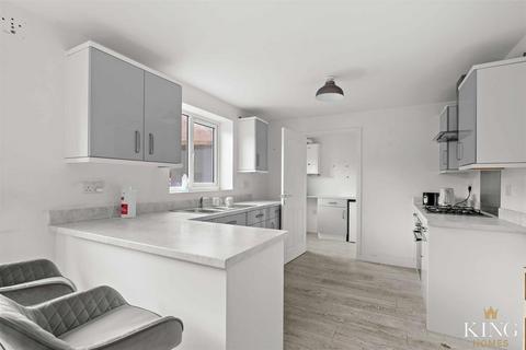 4 bedroom detached house for sale, Sycamore Gardens, Meon Vale, Stratford-Upon-Avon