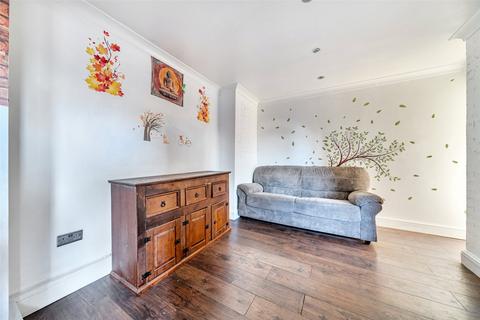 4 Beacon Road, Erith, DA8 2JS
