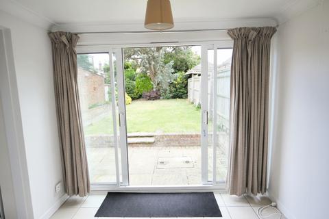 12 Bradshawe Waye, Uxbridge, UB8 3RQ