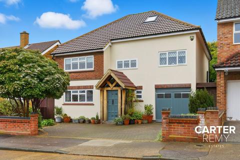 undefined, Woodward Close, Grays, RM17