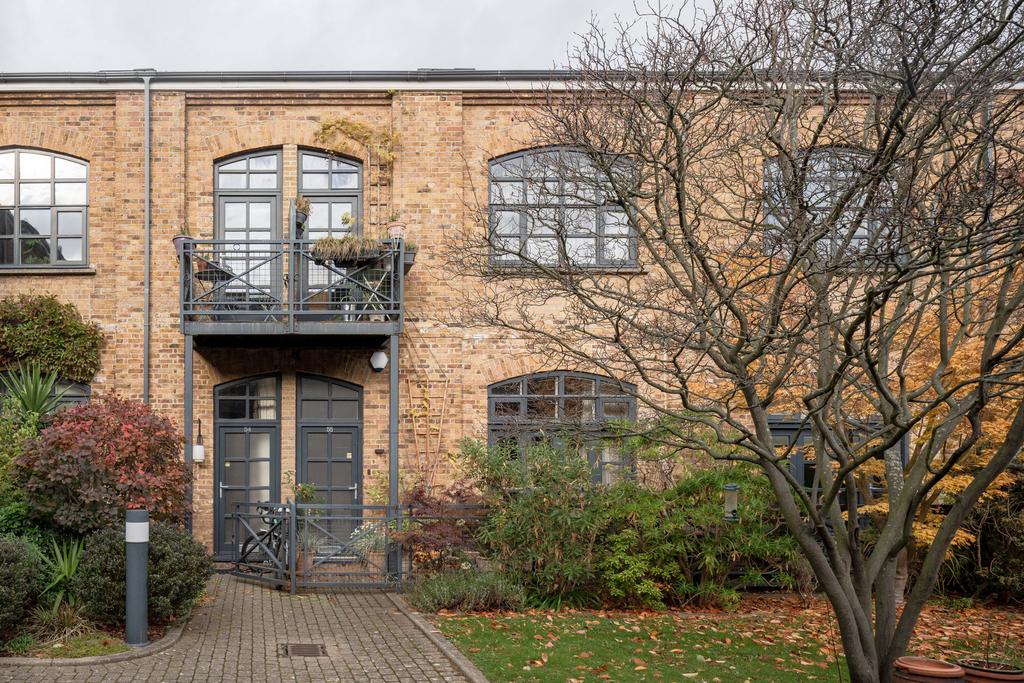 318526 - Independent Place, London E8 - high re...