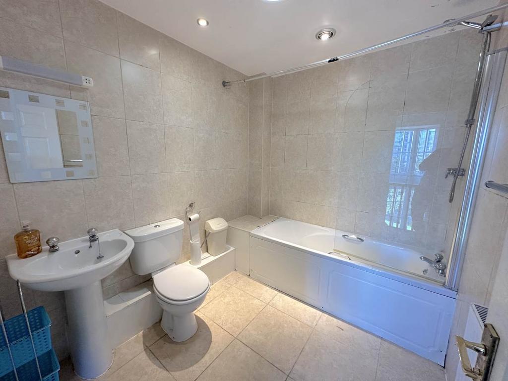 Bathroom (1)