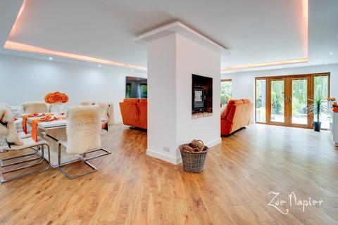 5 bedroom detached house for sale, Billericay