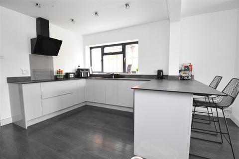 undefined, York Road, Rochford