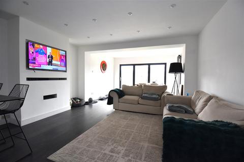 undefined, York Road, Rochford