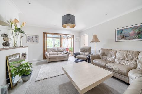5 bedroom chalet for sale, The Street, Borden, Sittingbourne, Kent, ME9 8JH