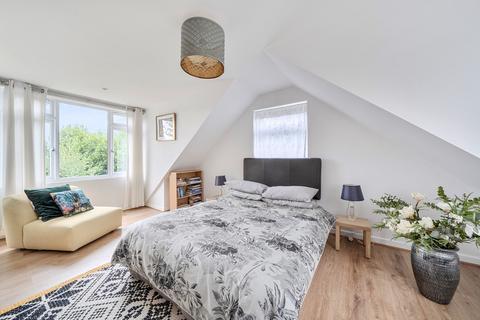 5 bedroom chalet for sale, The Street, Borden, Sittingbourne, Kent, ME9 8JH