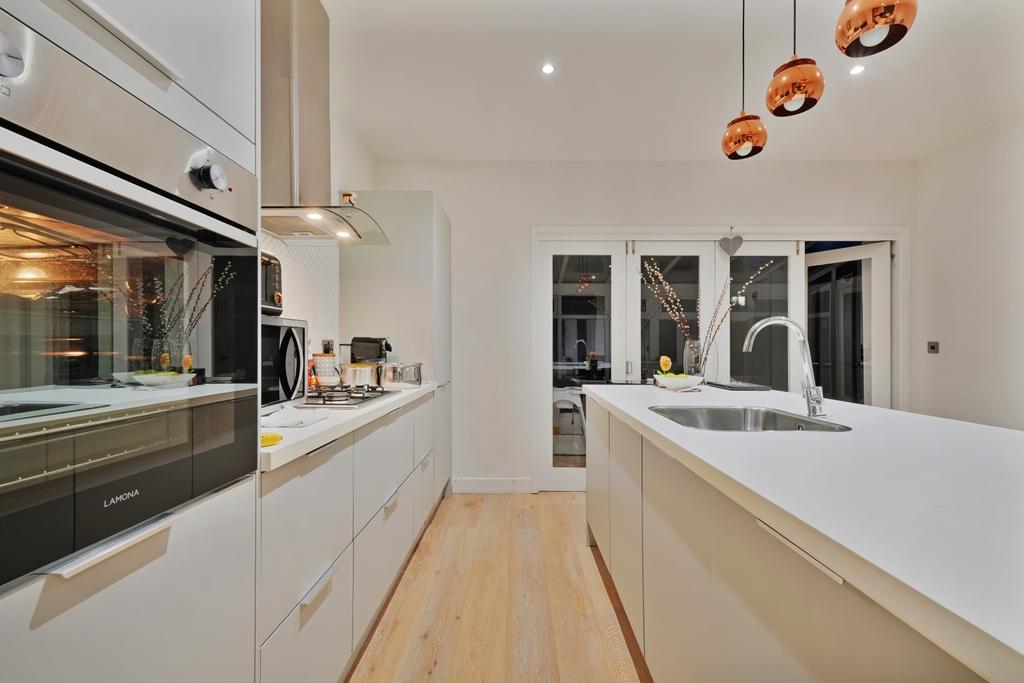 Kitchen-Living