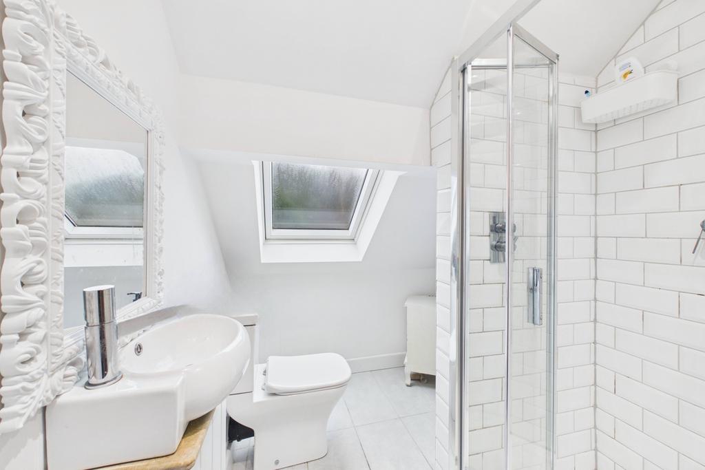 Bedroom 3 Ensuite