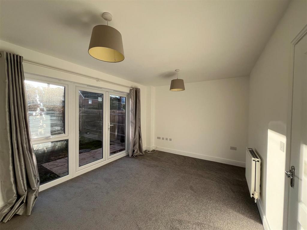 Living room 2.jpg