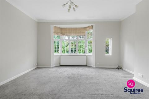 3 bedroom flat for sale, Holders Hill Road, Hendon