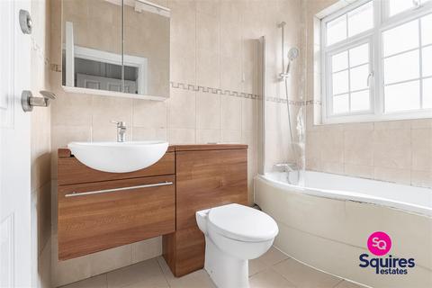 3 bedroom flat for sale, Holders Hill Road, Hendon