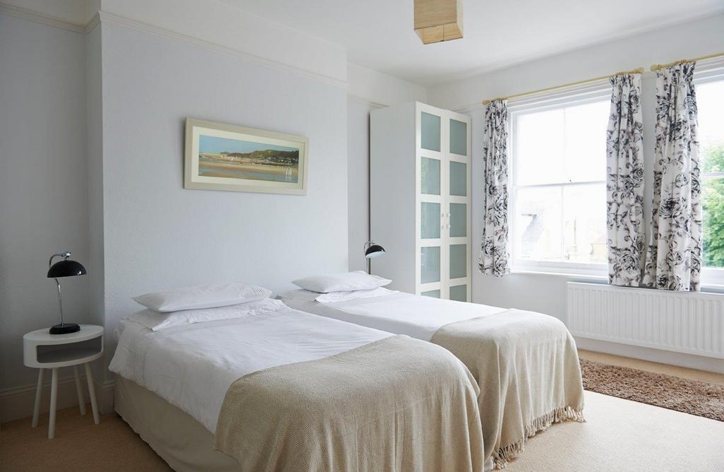 Flat 4 Bedroom.jpg