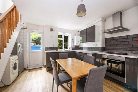 4 bedroom house share to rent, St Mary Magdalene Street