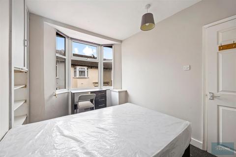 4 bedroom house share to rent, St Mary Magdalene Street