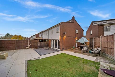 4 bedroom end of terrace house for sale, Sycamore Field, Harlow