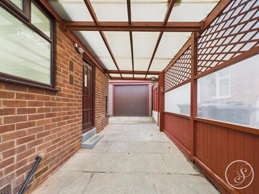 CAM02071 G0-PR0738-STILL015.jpg