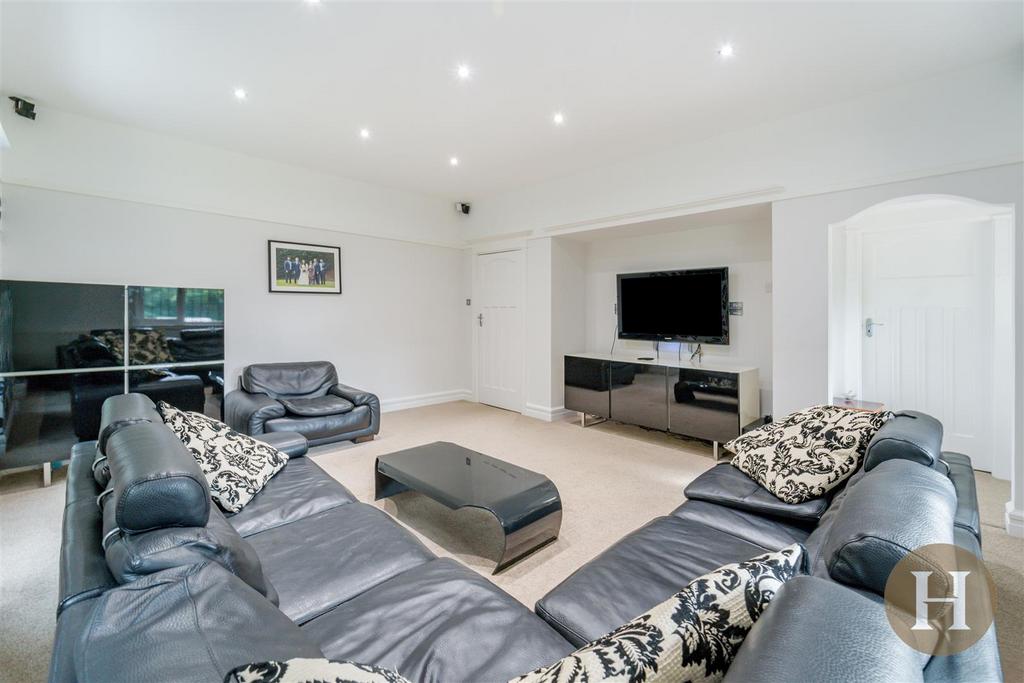 Hadleigh Estate Agents-4.jpg