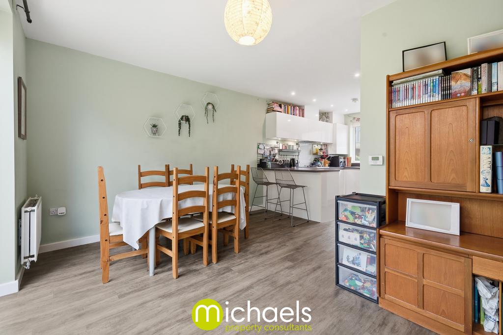 Kitchen/Dining Area