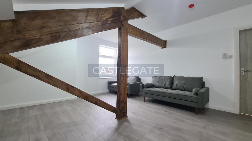 Flat 8, 27 Market Place, Huddersfield, HD1 2 AA (6)