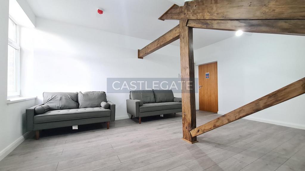 Flat 8, 27 Market Place, Huddersfield, HD1 2 AA (7)