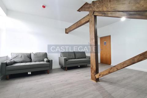 2 bedroom ground floor flat to rent, Market Place, Huddersfield Town Centre, HD1