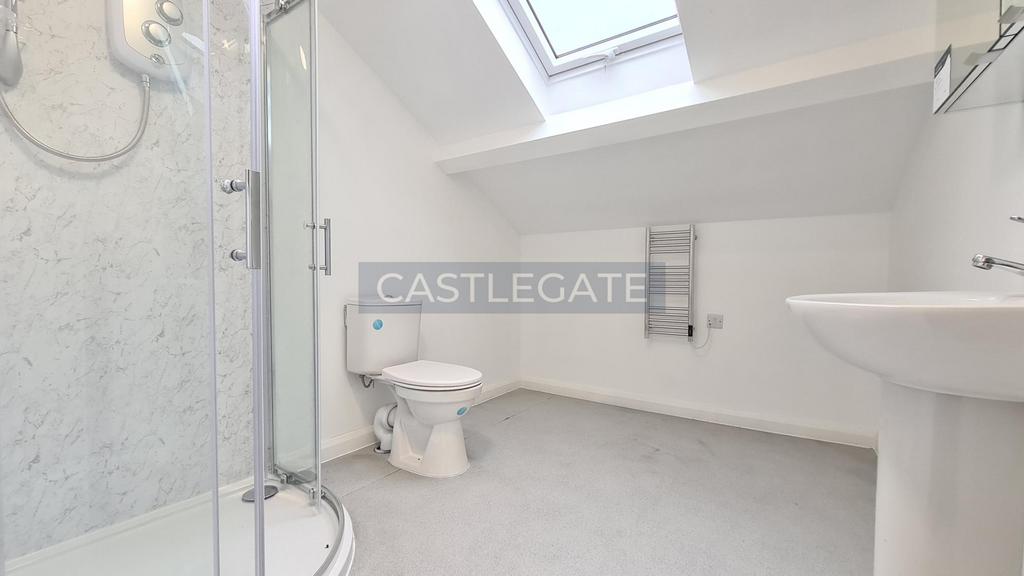 Flat 8, 27 Market Place, Huddersfield, HD1 2 AA (9)
