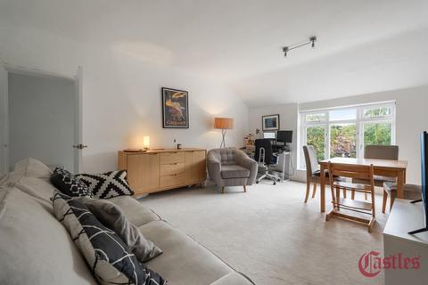 2 bedroom flat to rent, Crouch Hall Road , Crouch End, N8