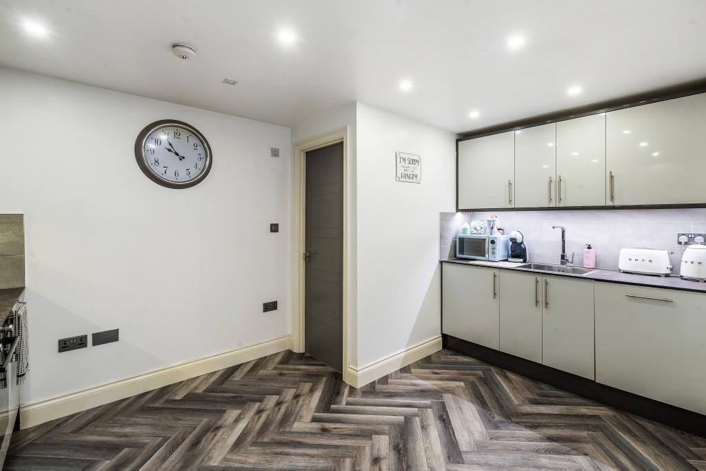 Flat-2-Kian-Court-11.jpg