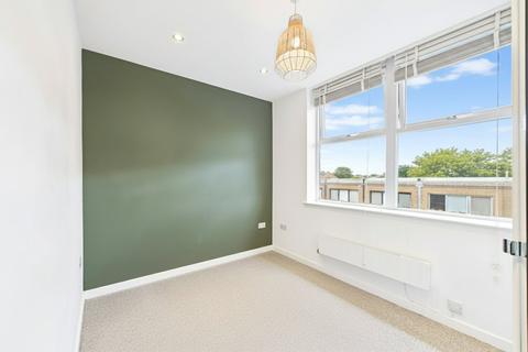 undefined, Victoria Road, Farnborough, Hampshire, GU14