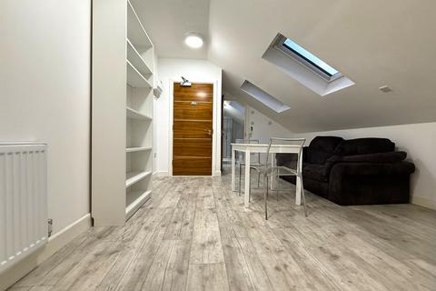 1 bedroom flat to rent, Cleverley Close, London SE7
