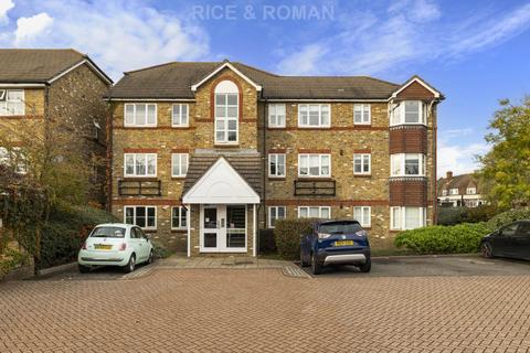 2 bedroom apartment for sale, Camel Grove, Kingston Upon Thames KT2