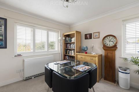 20 Camel Grove, Kingston Upon Thames, KT2 5GR