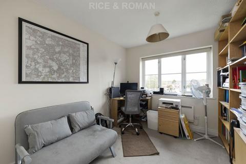 20 Camel Grove, Kingston Upon Thames, KT2 5GR