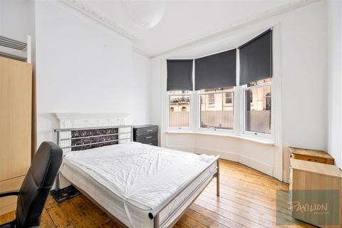 6 bedroom house share to rent, Roundhill Crescent, Brighton