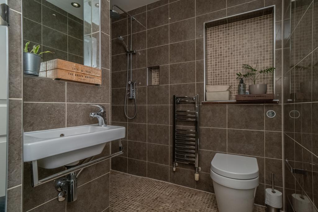 Wetroom 1